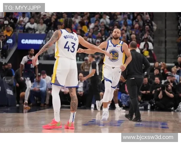 1516赛季勇士与快船的激烈对决回顾与精彩瞬间分析