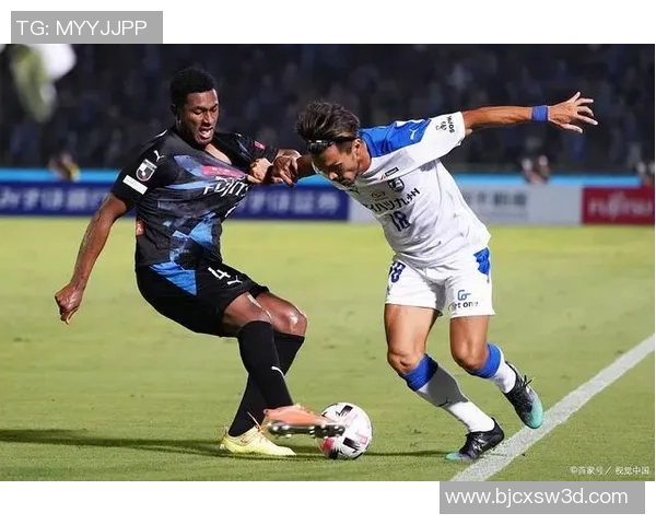 大阪樱花与广岛队激战正酣比赛结果揭晓精彩瞬间回顾