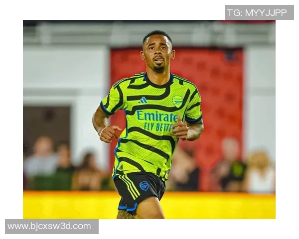 热苏斯的崛起与挑战：从球场新星到世界级前锋的奋斗之路